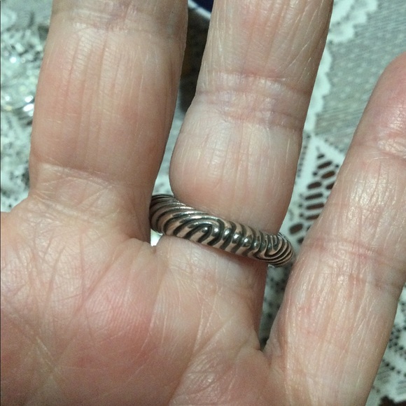 Brighton Heart shaped ring in heart shaped box EUC - Picture 3 of 12